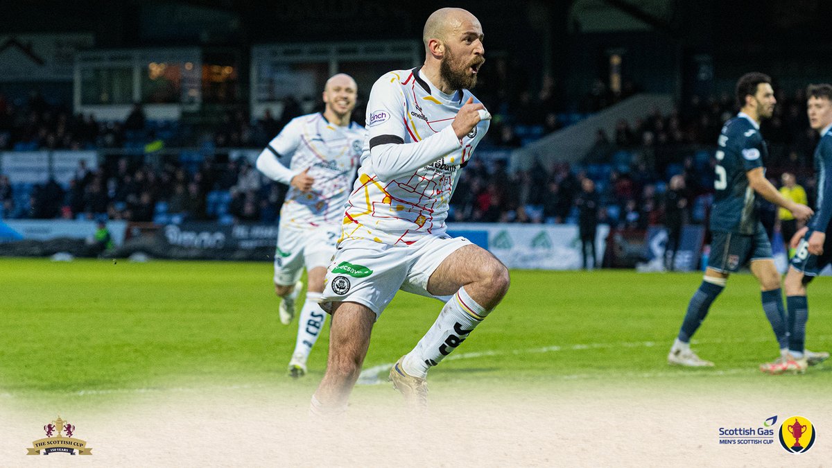 The sweetest of strikes from Stuart Bannigan 😍 #ScottishCup