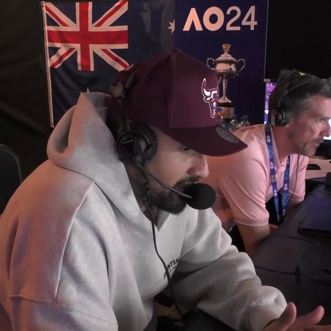"He doesn't need to always put on a show... He's already good enough!" 🎙 Nick Kyrgios is back in the commentary booth for Alexander Zverev vs Carlos Alcaraz 🤩 #AusOpen | Nicholas Kyrgios