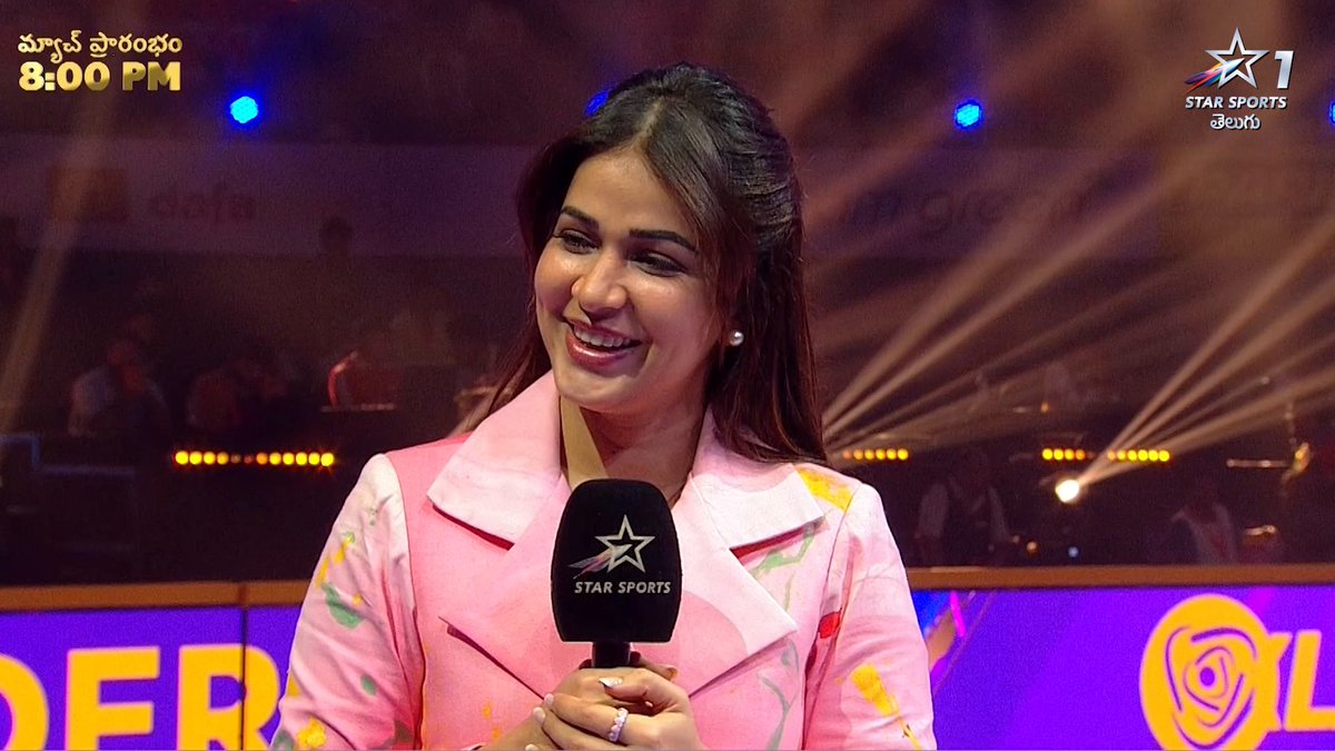 ఈరోజు మన Telugu Titans టీంని సపోర్ట్ చెయ్యడానికి వచ్చేసారు Miss Perfect Lavanya konidela tripathi 😃 మరి మన టీం గురించి ఏమన్నారో చూసేద్దామా.!! చూడండి 👀 PKL | #RivalryWeek #TTvCHE లైవ్ మీ #StarSportsTelugu & Disney + Hotstar లో #PKLonStarSports #ProKabaddiLeague #ProKabaddi
