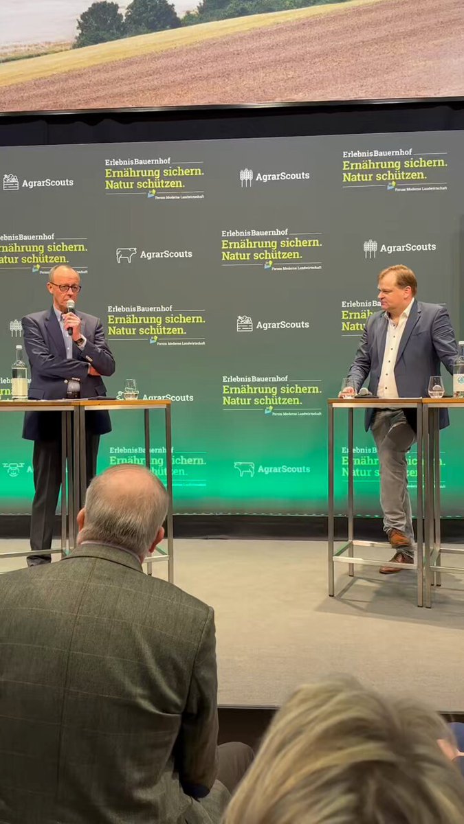 #LetzteGeneration stört Auftritt von Friedrich Merz auf der Grünen Woche. Klartext von Merz: „Jeder Baum bindet mehr CO2 als die Schreihälse hier in ihrem ganzen Leben einsparen werden.“ Der Landwirtschaft hilft man mit konstruktiven Dialogen, nicht mit polarisierenden Aktionen.