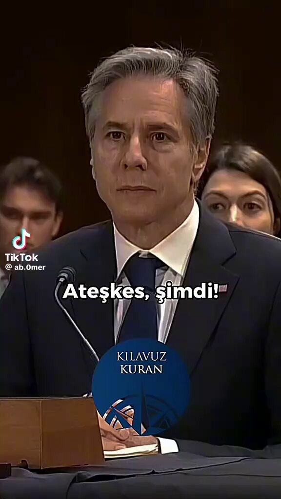 İslamiyet bizdeki şerefsizlikten, ikiyüzlülükten bıkıp usanmış olmalı! Kendisini layıkı ile savunacak daha cesur ve davasında samimi insanlar bulmuş anlaşılan !