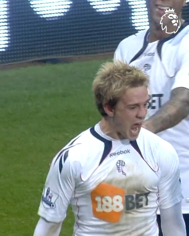 The streets will never forget how good Stu Holden was in the #PL 🔥 #OnThisDay 14 years ago, Stuart Holden signed for Bolton 🤝