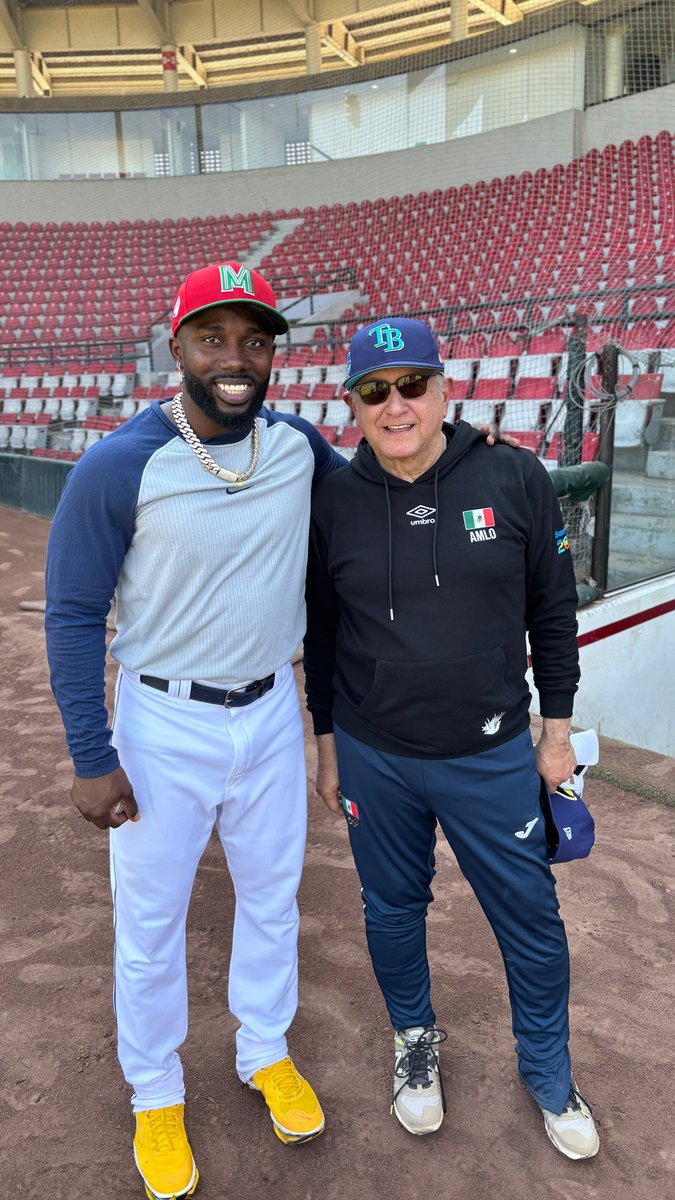 Estuve bateando muy a gusto con el caballo Randy Arozarena y descubrí que lo mandó Mariano Rivera para ver si me hace daño su recta cortada.