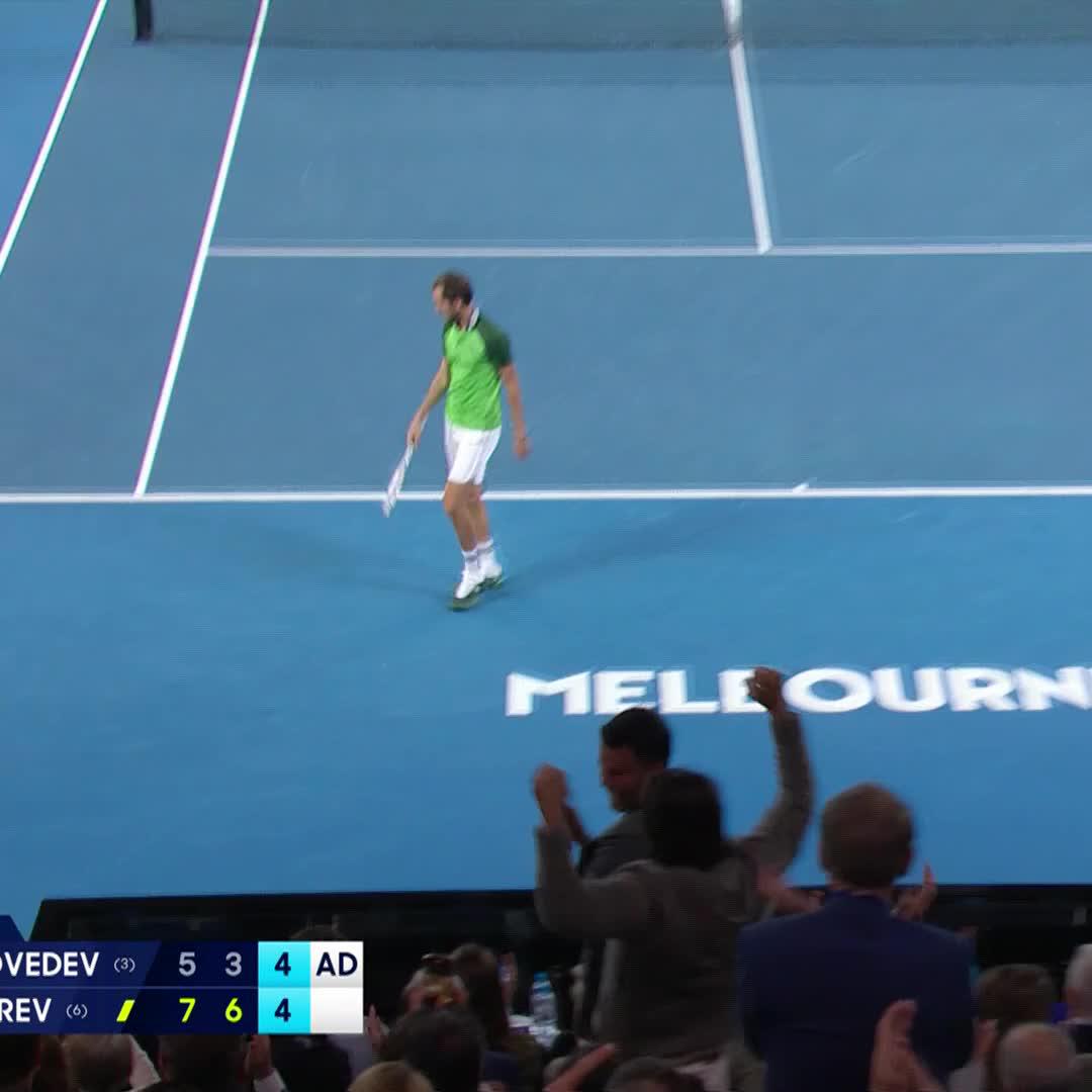 If you’re talking to someone who’s new to tennis and you wanna tell him/her how good Daniil Medvedev is, you might want to start by showing this point.