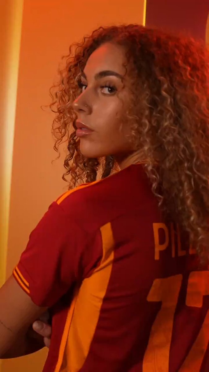 🚨 ANNUNCIO 🚨 🐺 Benvenuta in giallorosso, Alayah Pilgrim 🟡🔴 #ASRomaFemminile