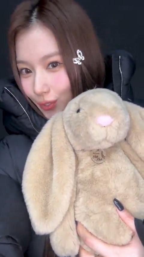 ๐ ๐ ๐จ๐ญ ๐ฒ๐จ๐ฎ with a mystery item๐ฐ +*:๊ซ:* ๐๐๐กโ ๐๐๐-๐กโ *:๊ซ:*+ ๐๐๐-๐๐๐ฃ๐ & ๐๐๐-๐๐๐๐๐ #TWICE #ํธ์์ด์ค #์ฌ๋ #SANA #IGOTYOU๐ค #WithYOUthโคโ๐ฅ