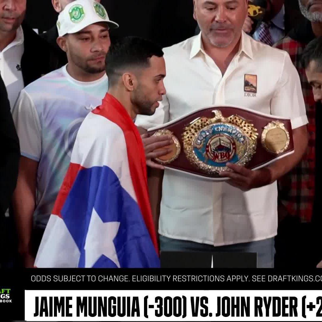 Who walks out of Phoenix with minimumweight gold? 👑 #MunguiaRyder