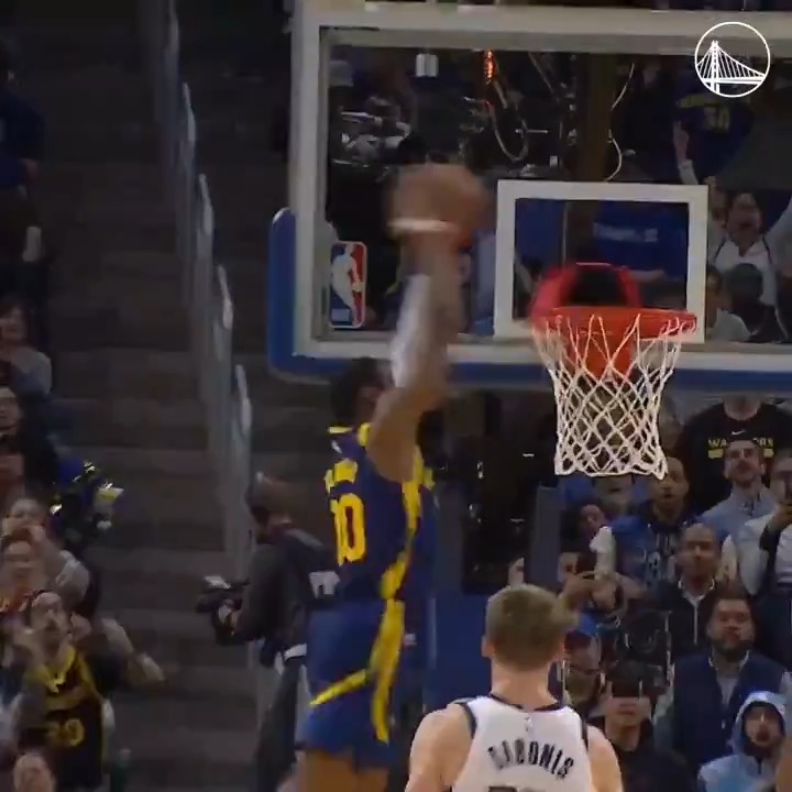 This Steph dime to JK oop last night was CRAZY