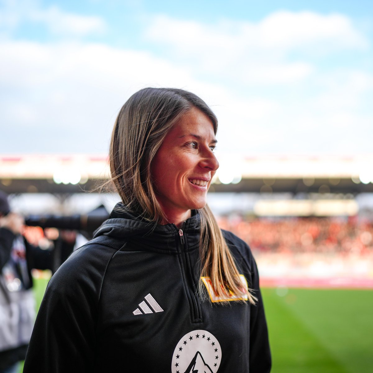 🗣 Co-Trainerin Marie-Louise Eta vor der Partie #FCUSVD. #fcunion