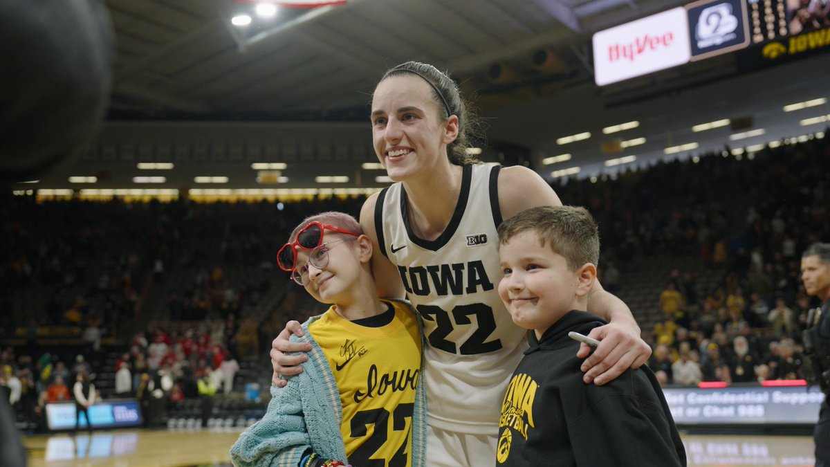 𝘐 𝘴𝘢𝘪𝘥, “𝘙𝘦𝘮𝘦𝘮𝘣𝘦𝘳 𝘵𝘩𝘪𝘴 𝘮𝘰𝘮𝘦𝘯𝘵" 🥹 #Hawkeyes
