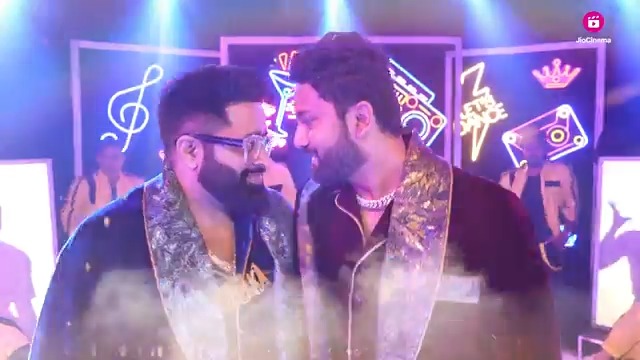 Arun aur Tehelka ki yaari padegi sab par bhaari!🤝 Don’t miss the #BiggBoss17 Grand Finale from 6pm onwards tonight. Watch for free on #JioCinema and Colors TV #BB17 #BiggBoss17onJioCinema Salman Khan #ArunMashettey Sunny Arya