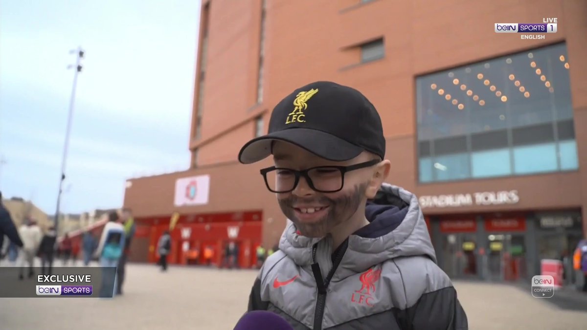 This Jurgen Klopp lookalike is every home fan today at Anfield! 🎤 @andykerrtv #beINFACUP #LFC