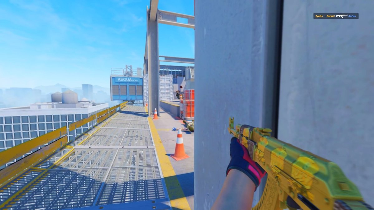 These clutches and headshots are even better with Tradeit's skins! Can't wait to bring them back on the server for IEM Katowice 😎 (commercial collaboration)