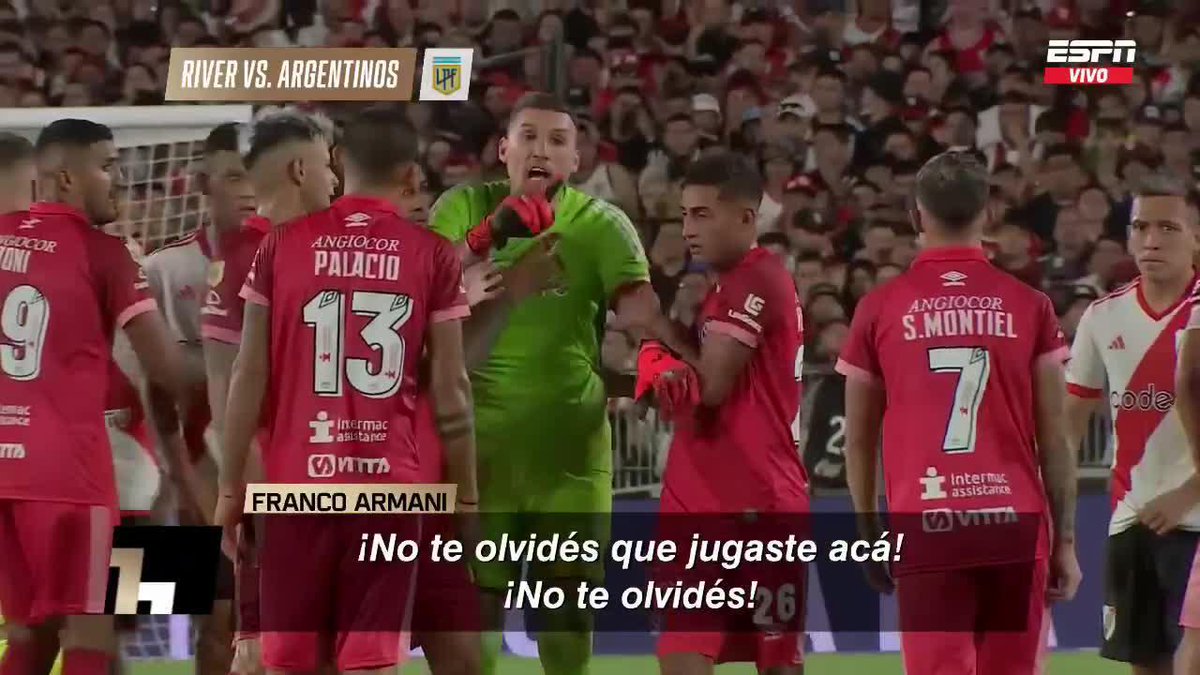 "Ahora te la tenés que aguantar" "No te olvides que jugaste acá, No te olvides" Ni Paulo díaz ni Armani salieron de River pero defienden a la hinchada y al club, estos son los jugadores que se necesita en el plantel