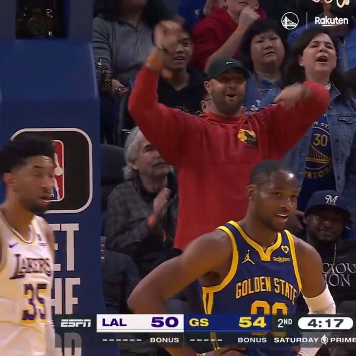 The Dubs have 153 dunks so far this season, resulting in $382,500 raised for the Warriors Community Foundation courtesy of Rakuten Dunks for Donations || #DubNation