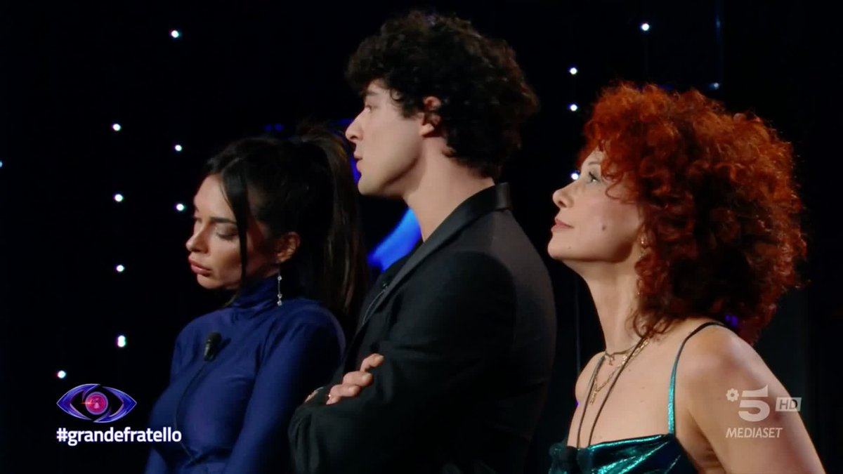 "Cosa ti dà Perla che non ti dà Beatrice"... 🔥 #GrandeFratello
