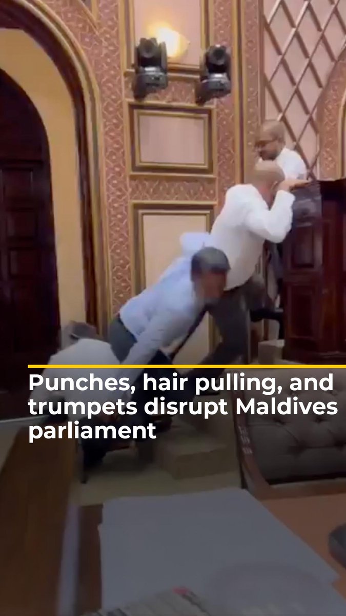 Violence erupted in the Maldives parliament session after the opposition party rejected four new cabinet ministers from the newly-elected president's party ⤵️