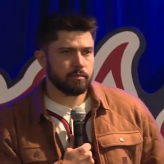The smirk. The extended pause. The answer. Absolute cinema from Travis d'Arnaud 🎬