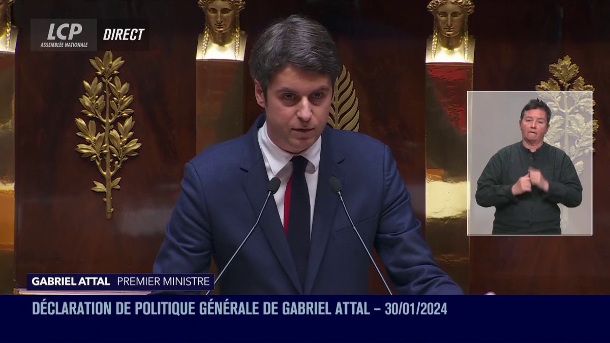 "On ne négocie pas avec la République, on l'accepte, on la respecte en entier, sans 'mais', sans la moindre exception", poursuit Gabriel Attal à propos de la laïcité à l'école, avant d'appeler à "revoir l'échelle des sanctions, pour ne rien laisser passer". #DirectAN #DPG