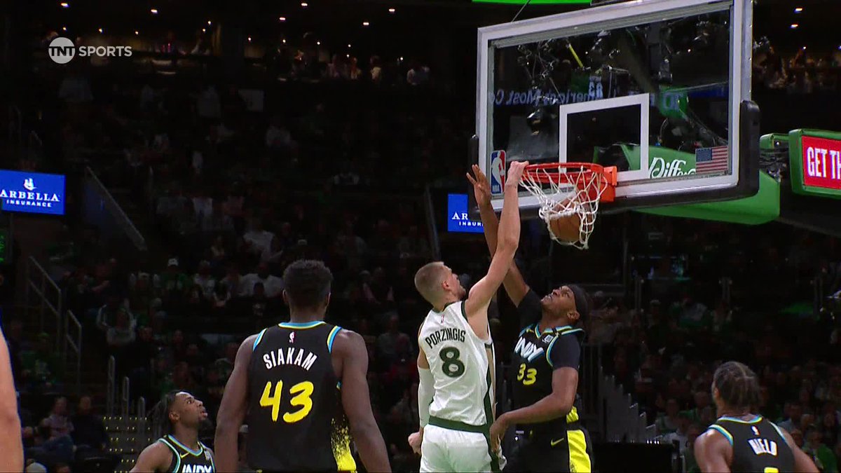 PORZINGIS WITH AUTHORITY 🔨
