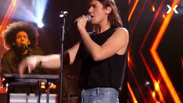 L'artiste français Saint DX présente son titre "Late" sur la scène de Culturebox, l'émission 🎶 L'émission est disponible en intégralité 👉