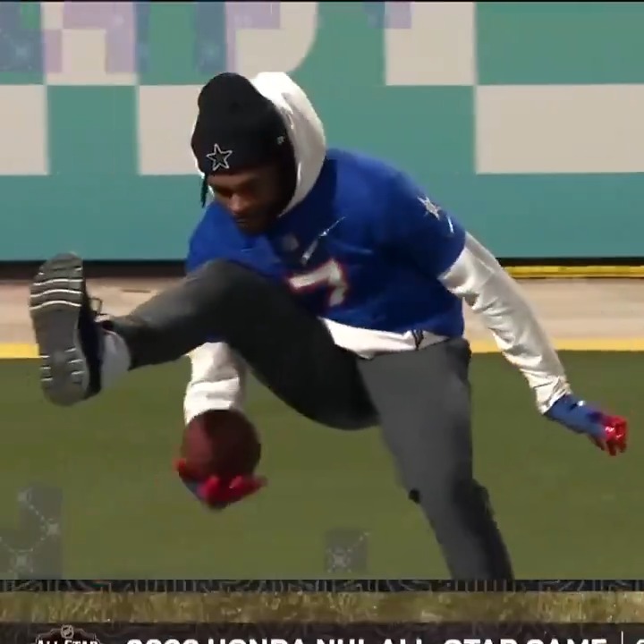 Jumping over a mascot. A front flip catch. Jettas and Trevon pulled out all the stops for Best Catch 👏 (by Fast Twitch Energy Drink) 📺: #ProBowlGames start Thursday 7pm ET on ESPN