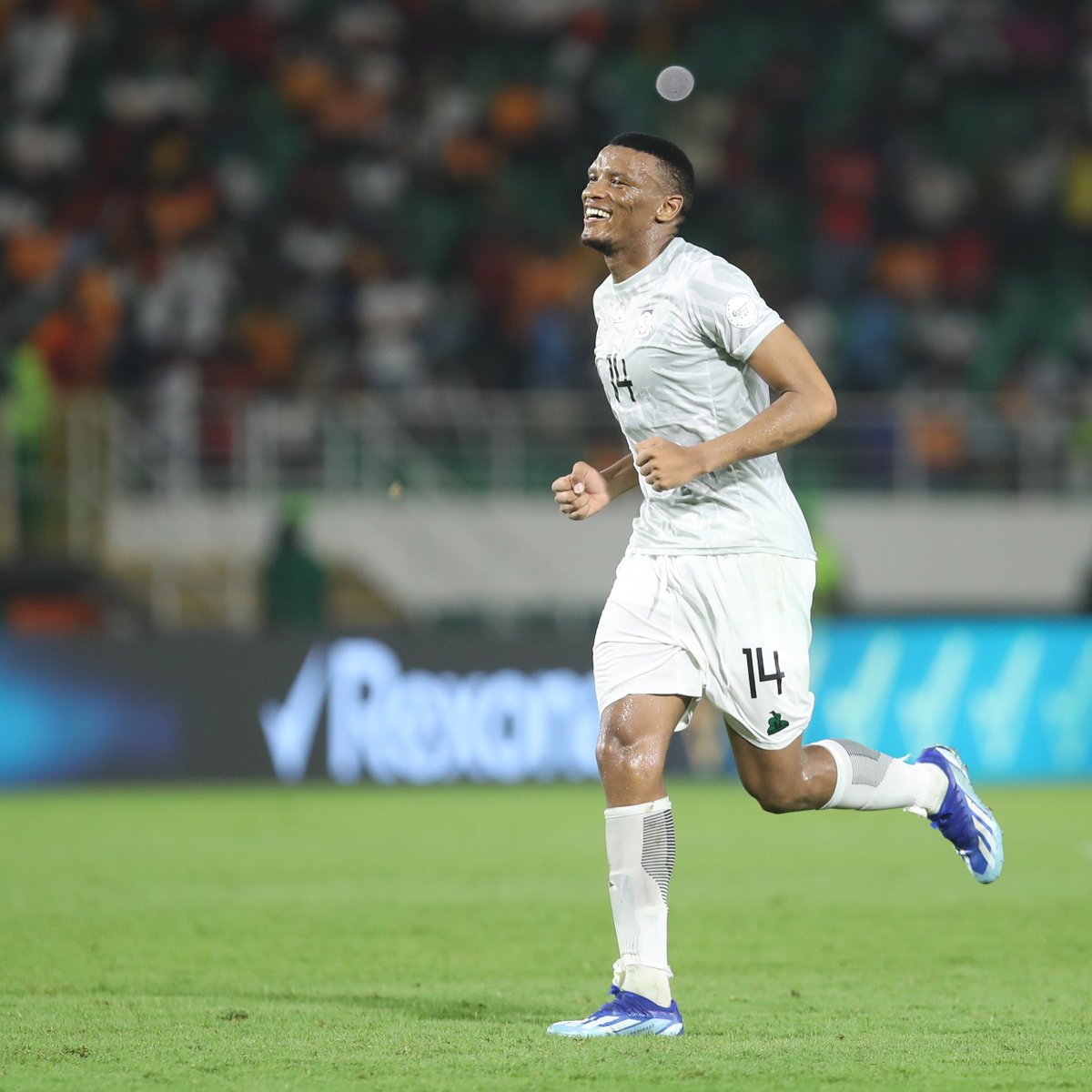Solid performance. 🧱 Mothobi Mvala put on a show yesterday &amp; helped his team advance to the quarter-finals! Definitely 'The X Effect' of the day. 🇿🇦 #TotalEnergiesAFCON2023 | @AXE