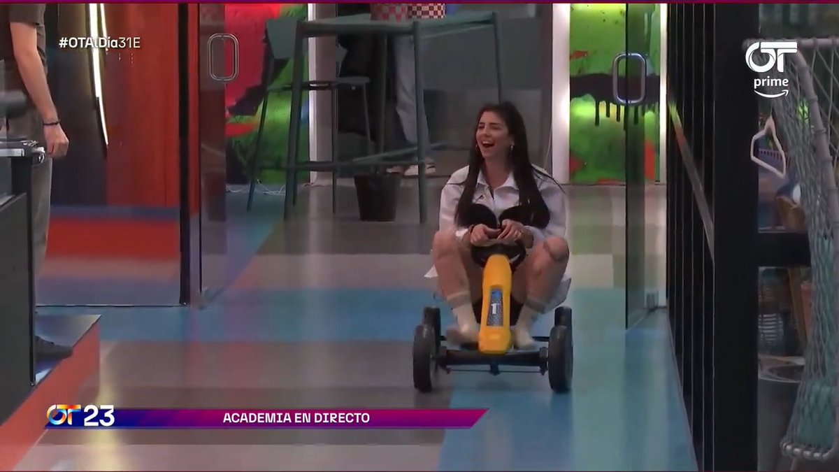 😆 Vamos a vivir un ANTES y un DESPUÉS en la Academia después de que Naiara haya ganado este coche en #OTAlDía31E. Estamos de acuerdo, ¿verdad? Sigue el DIRECTO en Prime Video España 👉🏻 💙✨