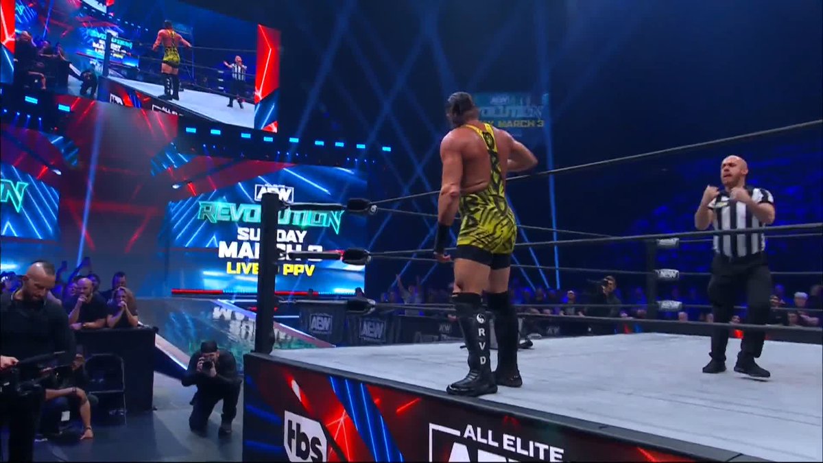 RVD IS STILL HIM AND SAMOA JOE IS POPPING HUGE LMAOO #AEW #AEWDynamite