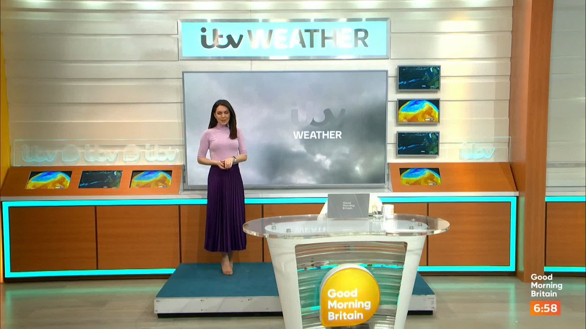 Cloudy and mild throughout the weekend ☁️ Laura Tobin. has the forecast