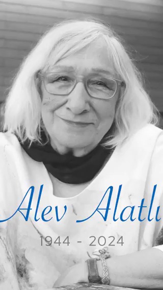 "Biz bölünmeyiz, biz hala aynı mantıyı yeriz oğlum. Hep söylerim, Türkiye’ye bir şey olmaz. Okyanuslar taşar Türkiye’ye bir şey olursa” Alev Alatlı...