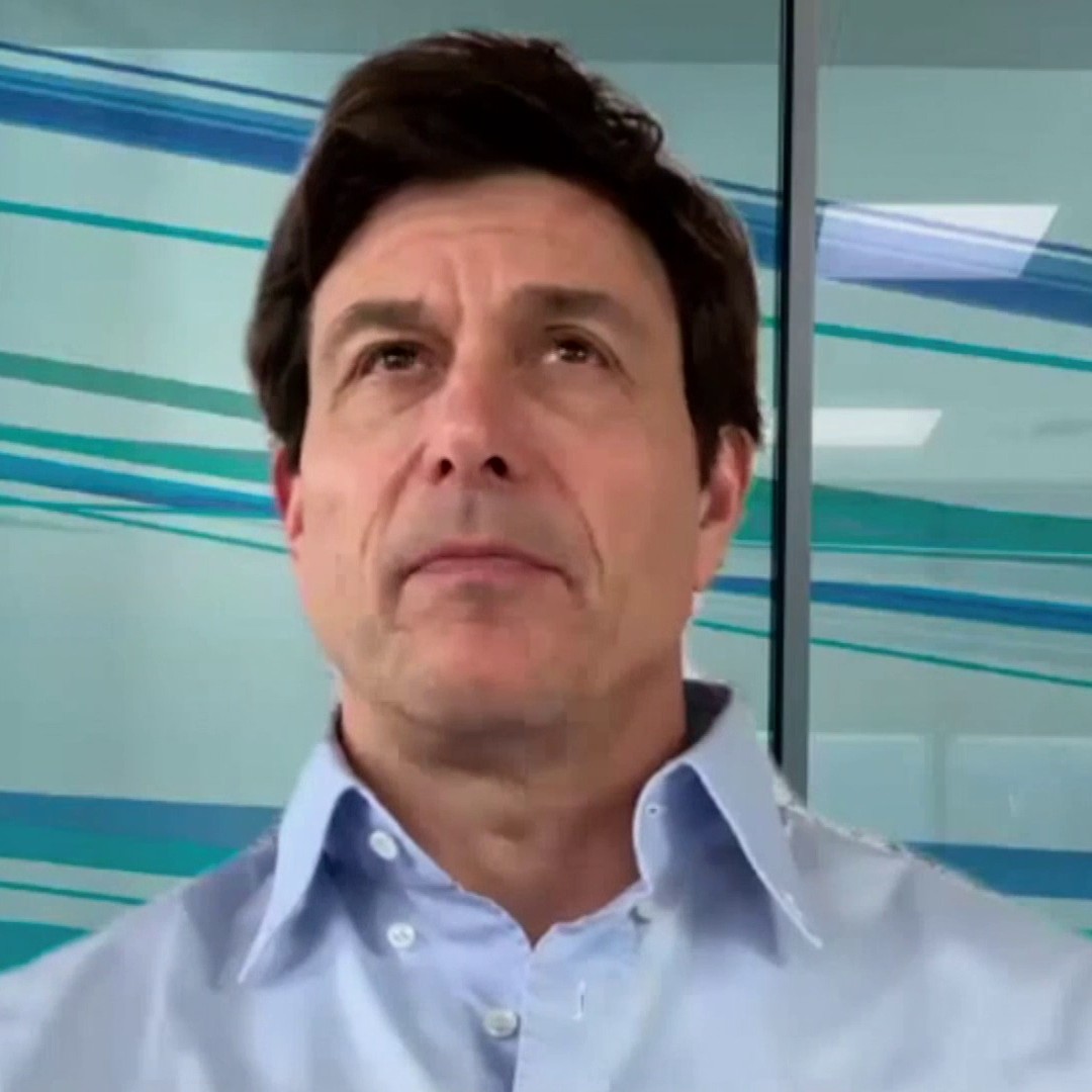"The events are not a surprise, maybe the timing" 💬 Toto Wolff speaks for the first time on Lewis Hamilton's decision to leave the team for Ferrari in 2025 🔴