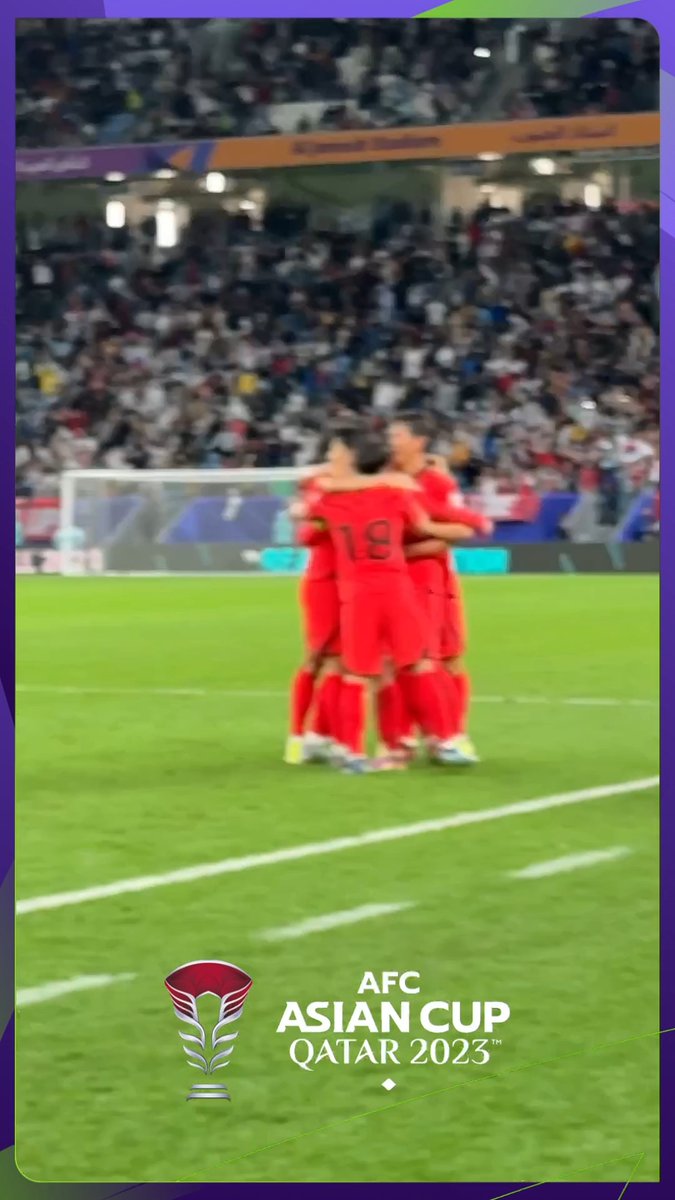 Son Heung-min waves his magic wand, and the crowd goes wild! 🪄 #AsianCup2023 | #HayyaAsia | #AUSvKOR