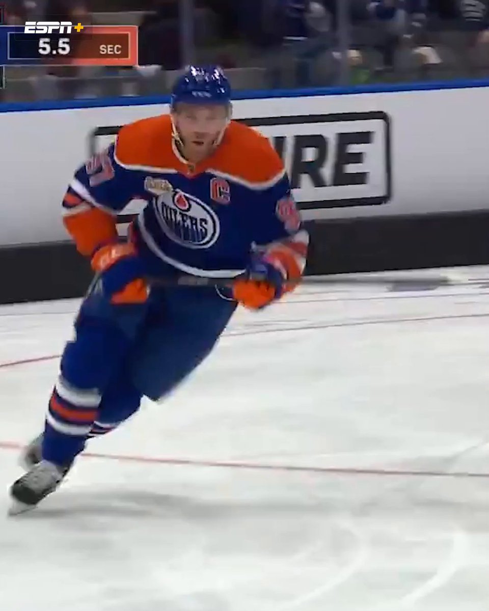 Connor McDavid wins Fastest Skater with a time of 13.408 seconds 💨
