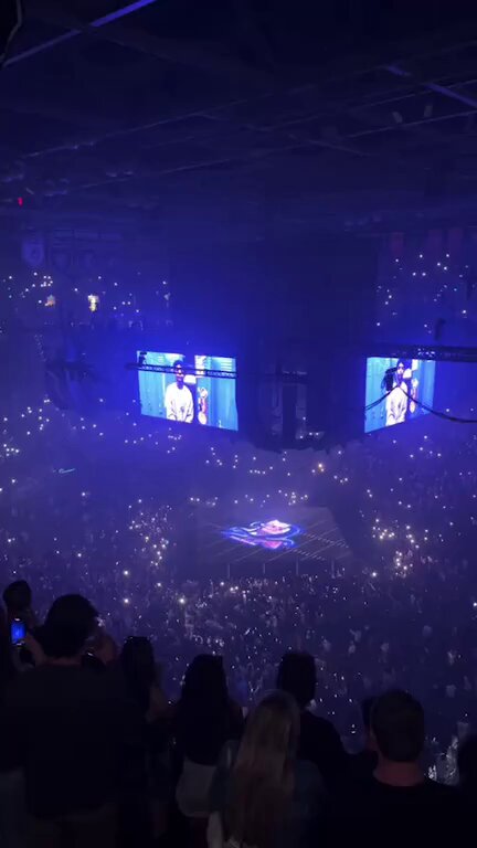 Drake opens his set with Virginia Beach into Marvin’s Room