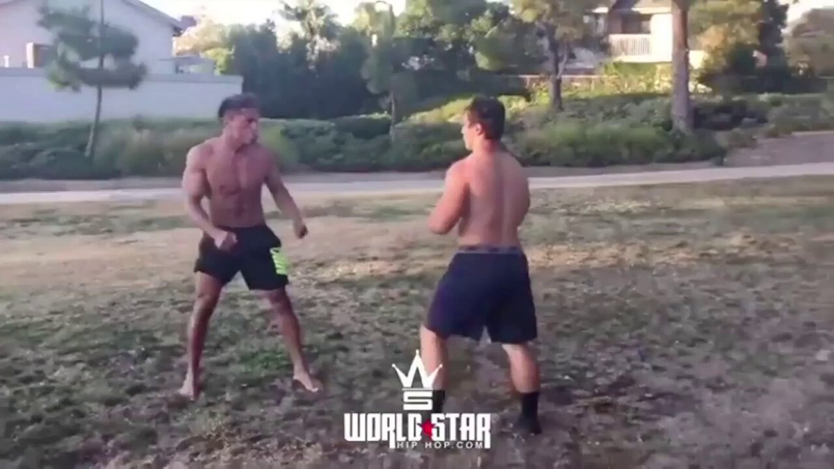 1 punch KO.🔥