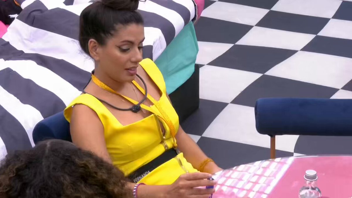 A Fernanda falando que a Beatriz precisa de uma R0l4 pra m@m@r QUE MULHER PODRE, PODRE! #BBB24