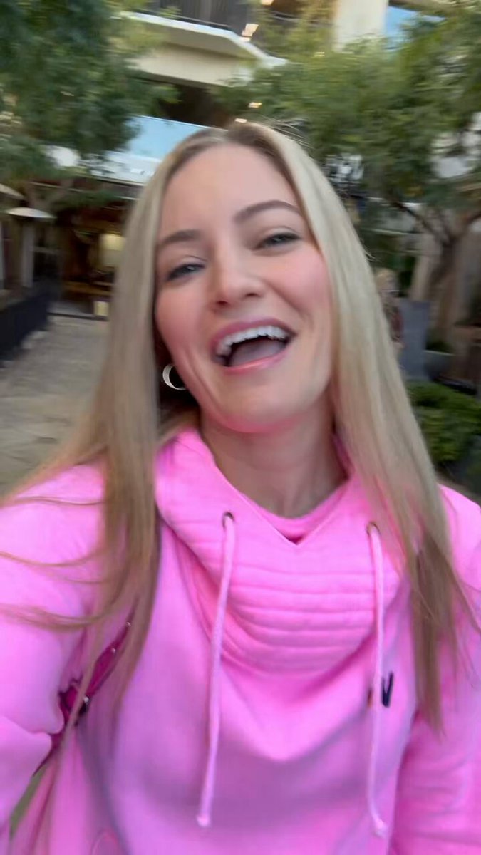 Lil vlog from the grove Apple Store for the VP launch! We just call it VP now. #VisionPro #AppleVisionPro