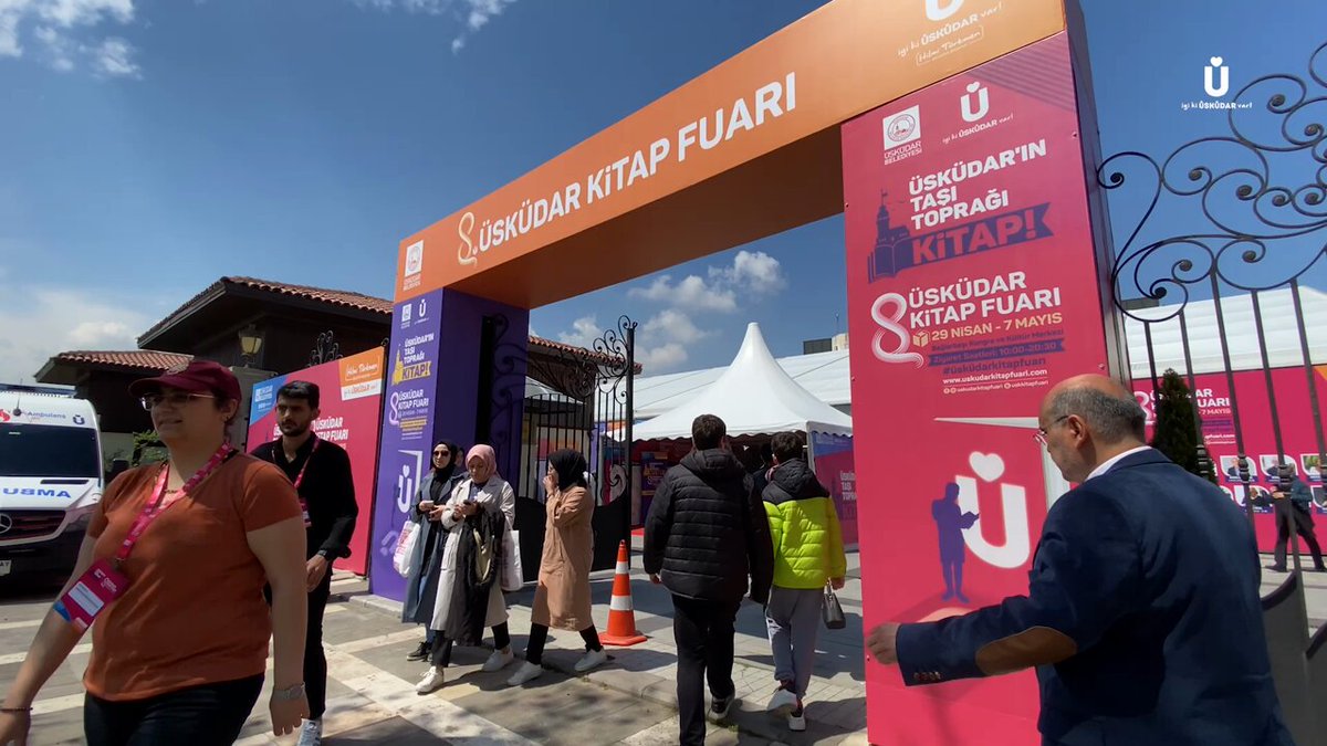 9.Üsküdar Kitap Fuarı başlıyor! Kitapseverin adresi, kültür sanatın merkezi Üsküdar’da yüzlerce yayınevini bir arada bularak sevdiğiniz yazarlar ile tanışma fırsatı yakalayacağınız, İstanbul’un en çok ziyaret edilen ikinci kitap fuarı olan Üsküdar Kitap Fuarı, 16-25 Şubat tarihlerinde Bağlarbaşı Kongre ve Kültür Merkezi’nde kitapseverler ile buluşuyor!
