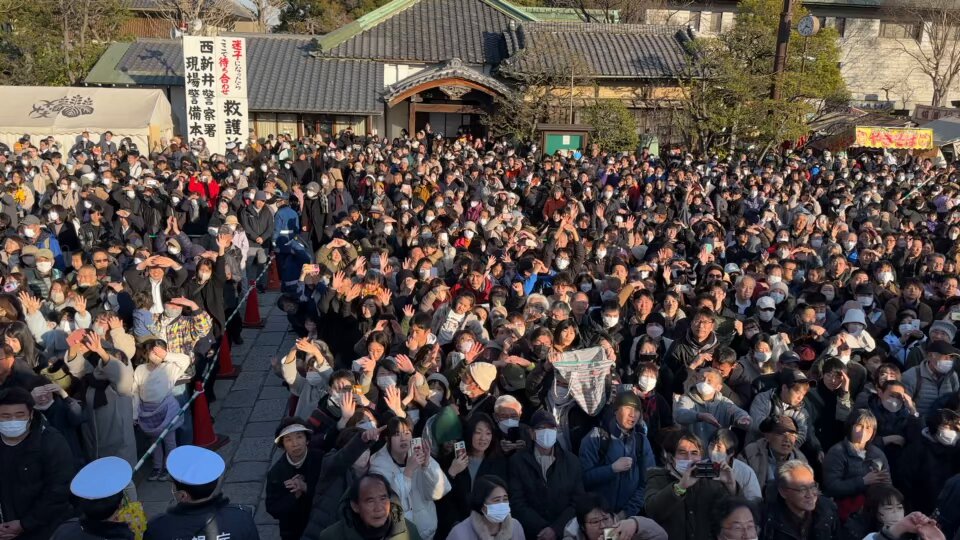 福は内〜！鬼は外〜！ 無事に節分の豆まき終了しました〜。 集まってくれたみなさんありがとうございました。今年もヨロシクお願いします。 天童よしみさんと 久しぶりに