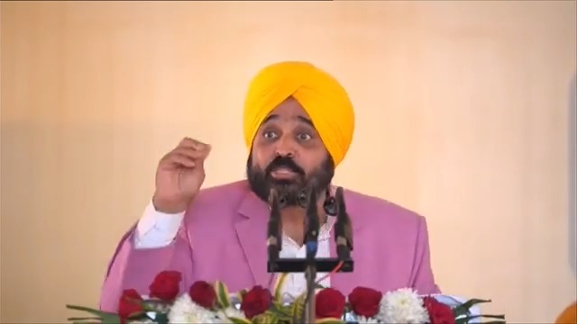 10 ਹਜ਼ਾਰ ਏਕੜ ਪੰਚਾਇਤੀ ਜ਼ਮੀਨ ਵੱਡੇ ਲੀਡਰਾਂ ਦੇ ਕਬਜ਼ੇ 'ਚੋਂ ਅਸੀਂ ਛੁਡਵਾਈ ਹੈ...ਜਿਹੜੇ ਇਹਨਾਂ ਨੇ ਪੰਜਾਬ ਦੇ ਨੋਟ ਖਾਧੇ ਨੇ ਉਹ ਸਜ਼ਾ ਇਹਨਾਂ ਨੂੰ ਮਿਲੇਗੀ..ਹਜੇ ਤਾਂ ਲੋਕਾਂ ਨੇ ਵੋਟਾਂ ਵਾਲੀ ਸਜ਼ਾ ਦਿੱਤੀ ਹੈ, ਨੋਟਾਂ ਵਾਲੀ ਸਜ਼ਾ ਅਸੀਂ ਦੇਵਾਂਗੇ... ਇਹਨਾਂ ਨੇ ਵਾਰੀ ਸਿਰ 5-5 ਸਾਲ ਪੰਜਾਬ ਨੂੰ ਖ਼ੂਬ ਲੁੱਟਿਆ ਹੈ...