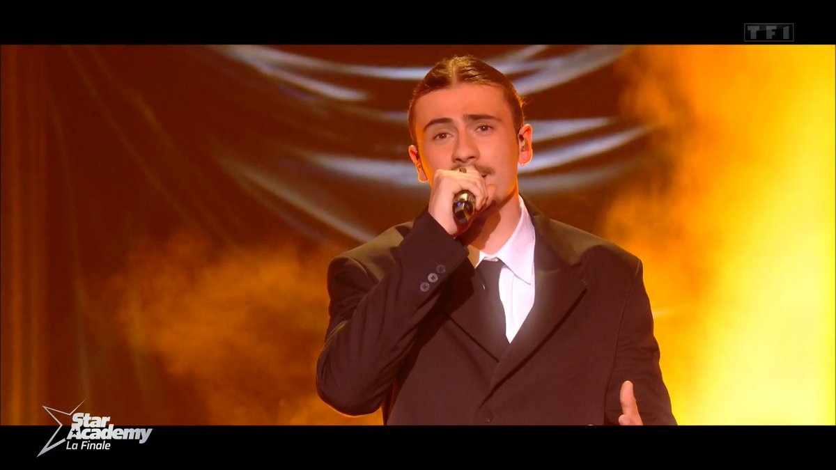 « Je voulais te dire que je t'attends » 🥰 Pierre est époustouflant sur le titre de Michel Jonasz. Continuez de suivre la Finale de la #StarAcademy ▶️
