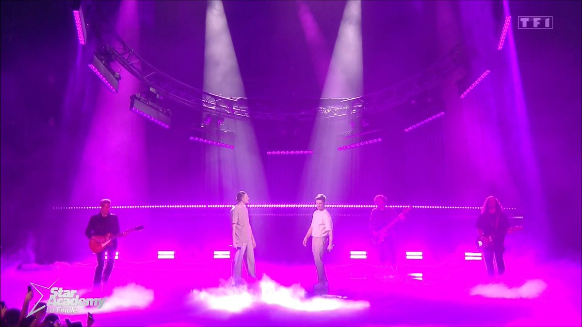 Julien et Pierre font le show sur « Purple Rain » de Prince 💜 À votre tour de les soutenir : Pour Julien, envoyez 1️⃣ Pour Pierre, envoyez 2️⃣ PAR SMS AU 71 500 (0.99€+PRIX SMS) MODALITÉS DU VOTE SUR TF1+ La Finale de la #StarAcademy ▶️