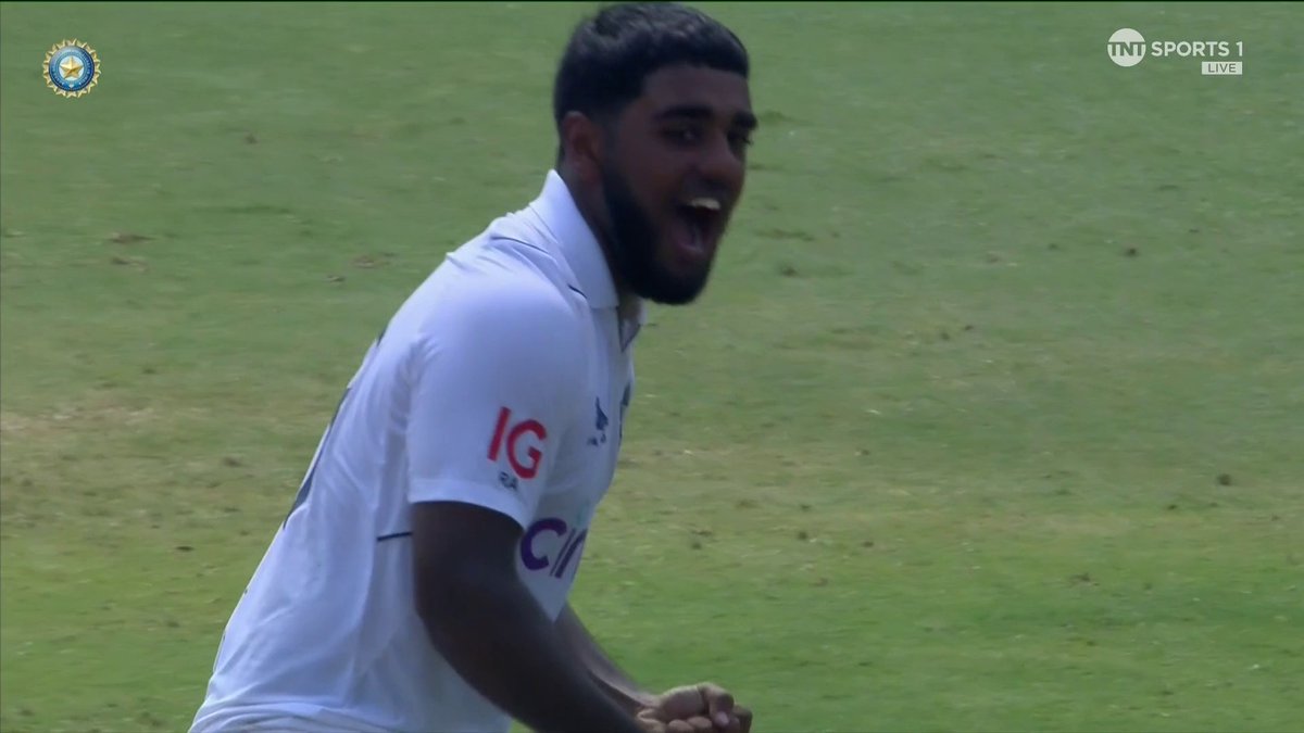 Rehan Ahmed 🤝 Ben Foakes Foakes makes it look easy 👏 #INDvENG