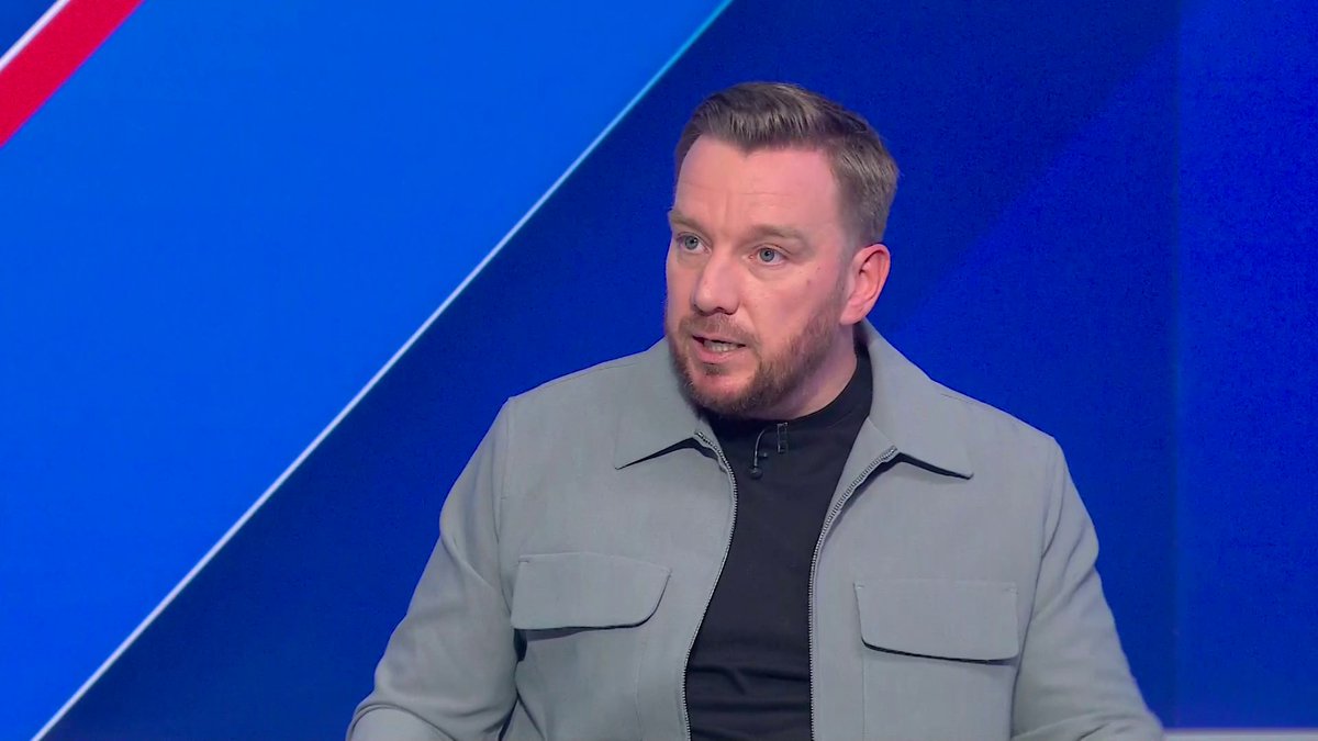 "You can't tell me this Chelsea team can't play... they are miles off it!" 😲 Do you agree with Jamie O'Hara? 🤔