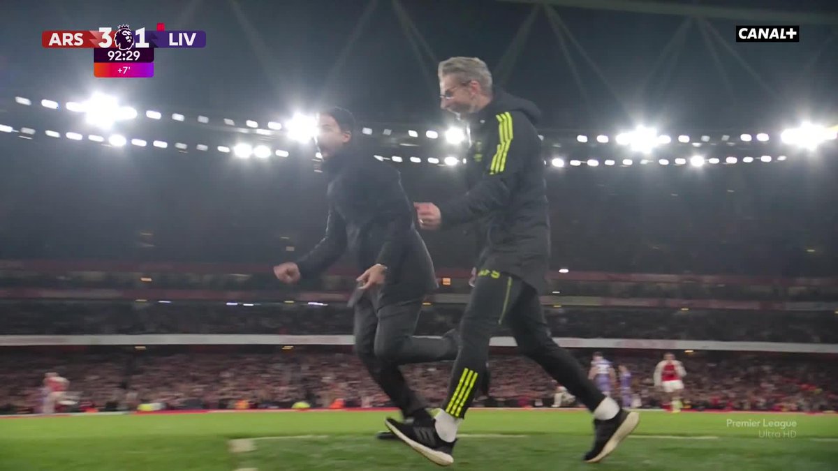 Mikel Arteta, ivre de joie, après le but de Leandro Trossard face à Liverpool. 😄❤️🤍 🎥 CANAL+ Foot