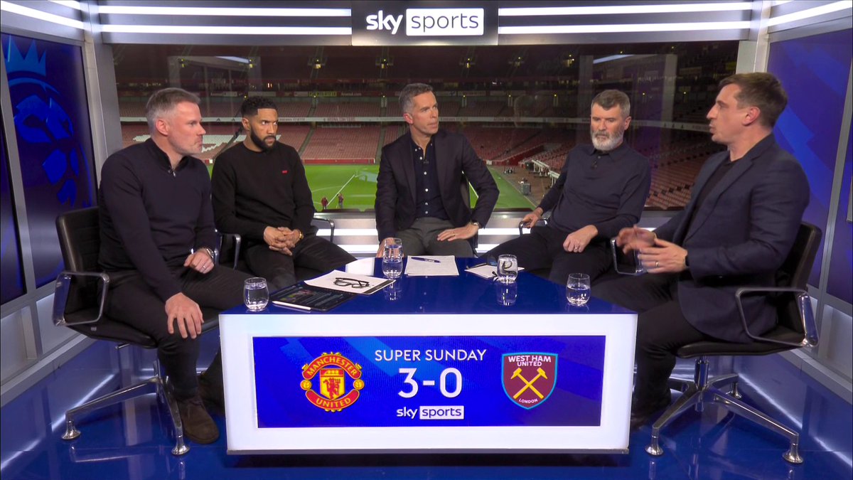 Carra 🗣️ "They've got new owners, they're bound to do alright now!" 😉 Nev 🗣️ "Your manager's leaving and we're on our way back!" 🤣