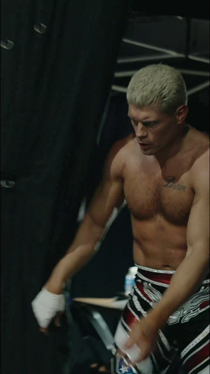 Last night at #WWEKnoxville, Cody Rhodes was attacked backstage by Shinsuke Nakamura.