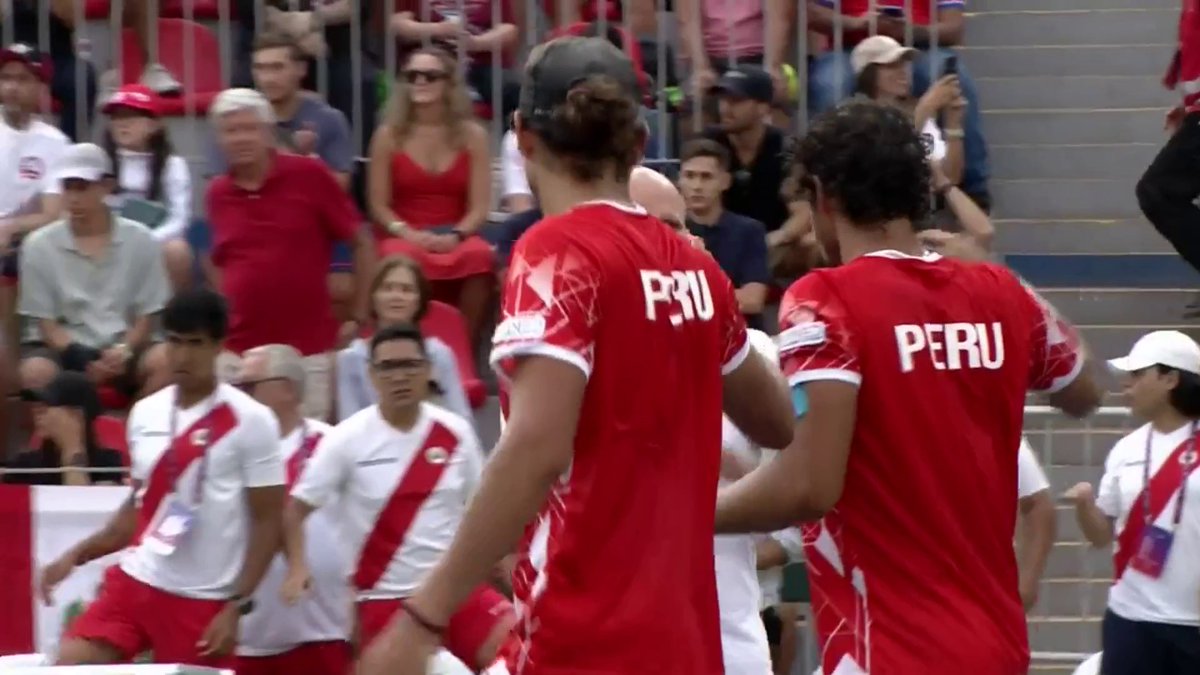¡PERÚ GANÓ EL DOBLES! 🇵🇪 👏 Triunfazo gigante de los hermanos Conner y Arklon Huertas del Pino sobre Tabilo y Barrios (7-5 y 6-3). Así, el equipo que capitanea Luis Horna se impone por 2-1 en Santiago. #CopaDavis