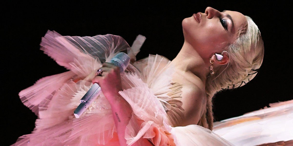 Lady Gaga performing "Joanne" & "Million Reasons" at The #GRAMMYs (2018) ✨